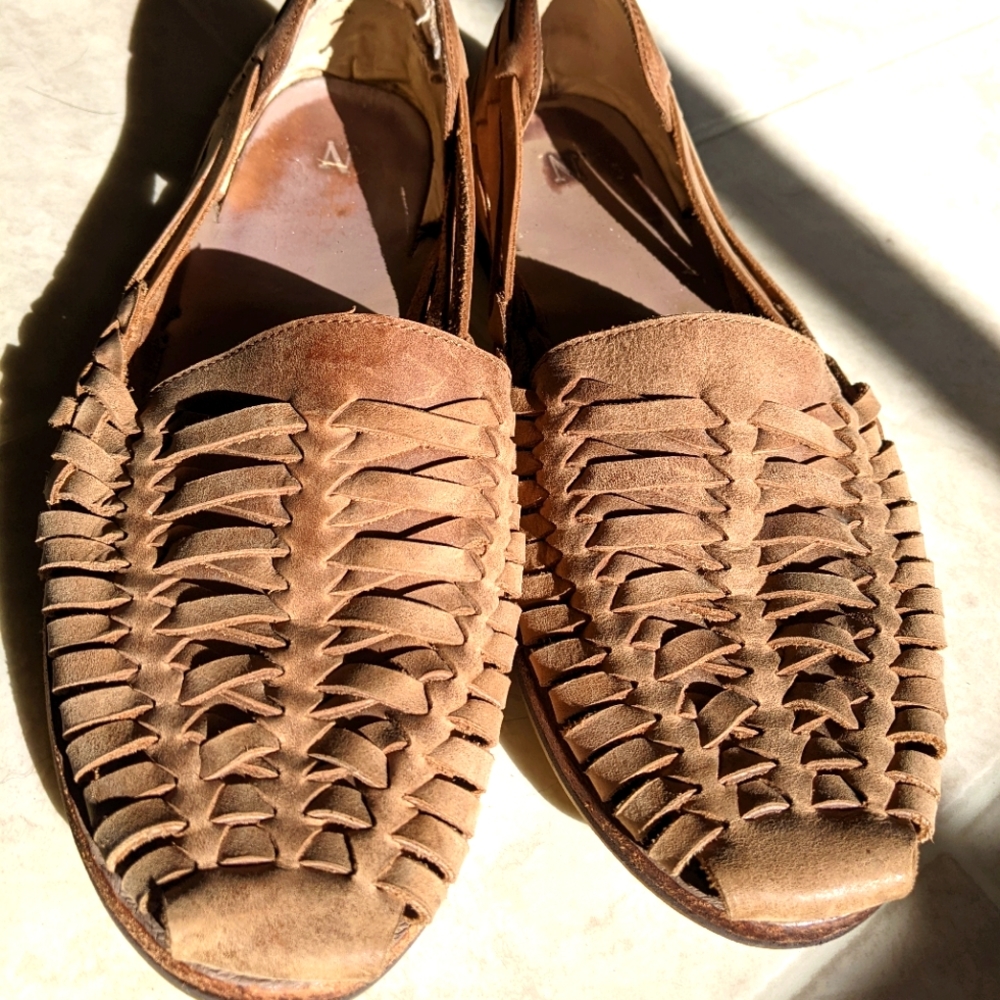 Nisolo Leather Huarache Sandals